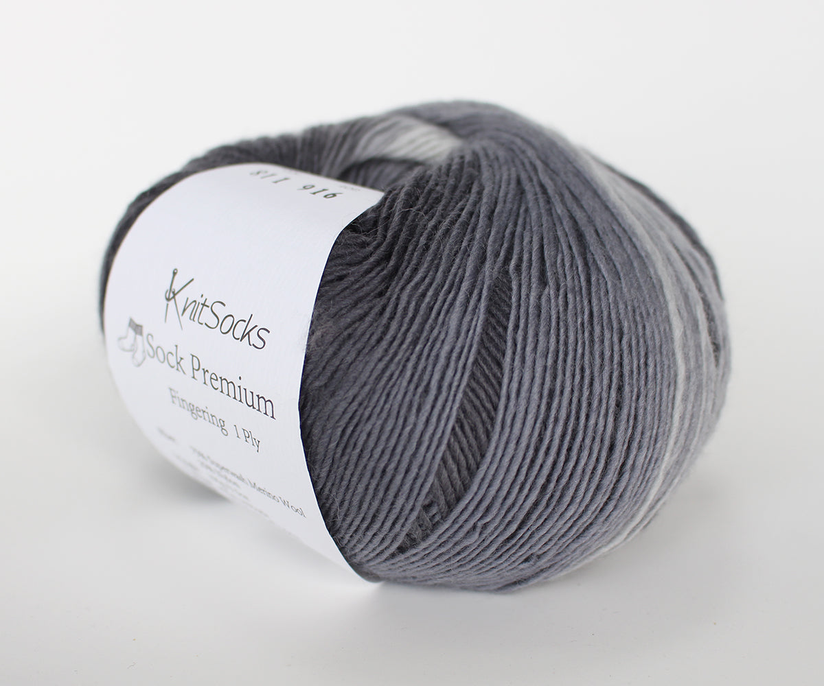 Sock Premium Fingering Self-striping