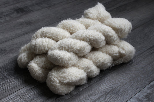 Llama Boucle Worsted